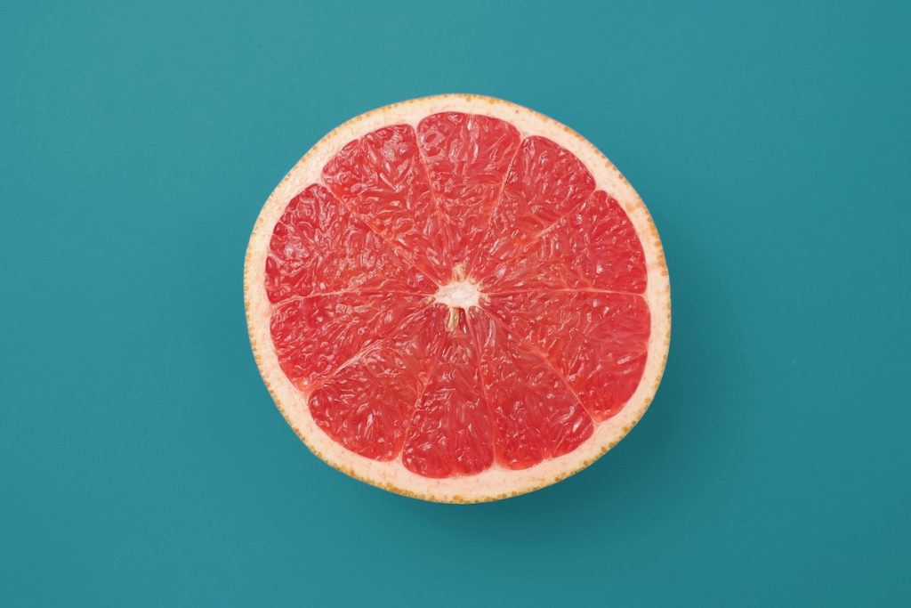 A slice of grapefruit